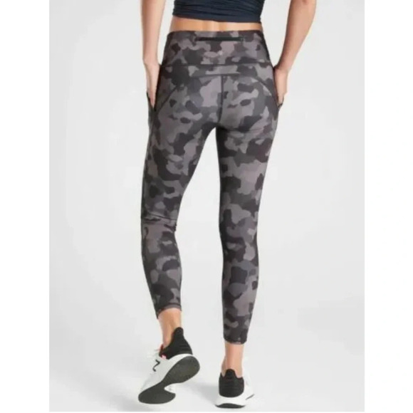 Athleta Lightning Camo 7/8 Tight - Picture 14 of 16